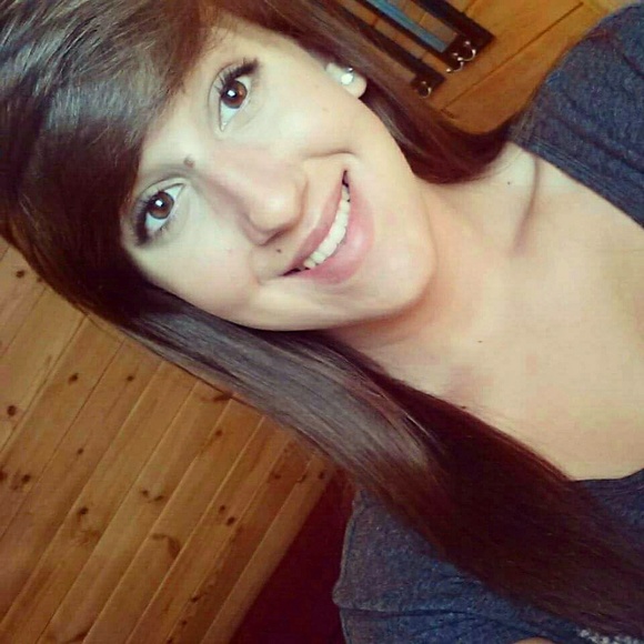 Meet your Posher, Alexandra - Picture 1 of 1